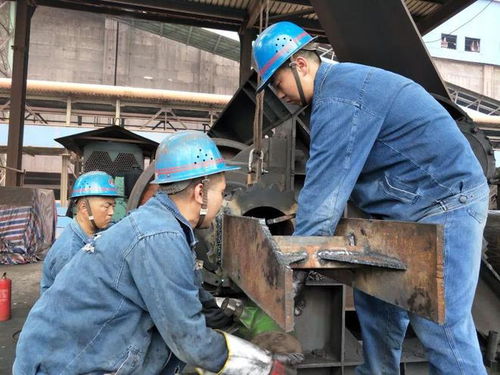 孫女過生日,兒子提前邀我慶祝,走到兒子家門口,一個電話,我走